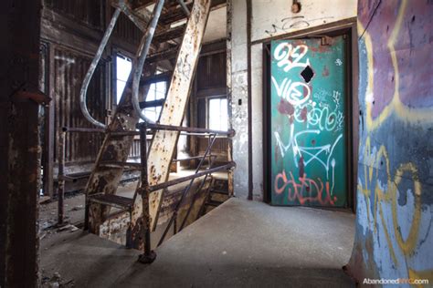 van brunt and pioneer street metal fabricator red hook|red hook grain terminal history.